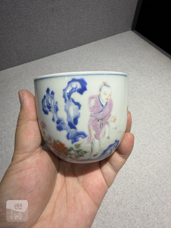 清乾隆 粉彩婴戏图诗文鸡缸杯 - 图9